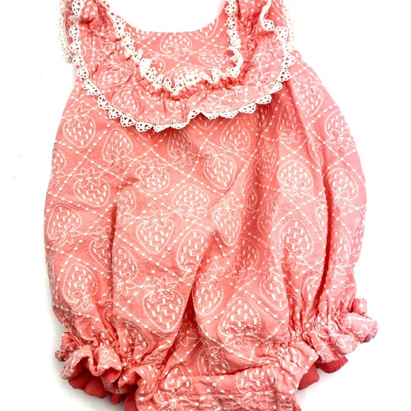 Rachel Zoe Baby Outift Size 3/6m Infant Girls One Piece Snap Strawberries - Picture 1 of 7